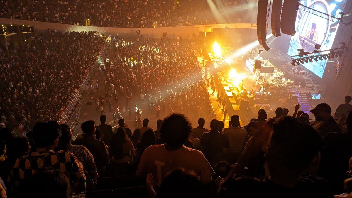 john_mfrancis's tweet photo. Thanks for the thoroughly entertaining concert at Dortmund. @arrahman @kebajer @HaricharanMusic @_ShwetaMohan_ and co. https://t.co/uXUO3HBZvC