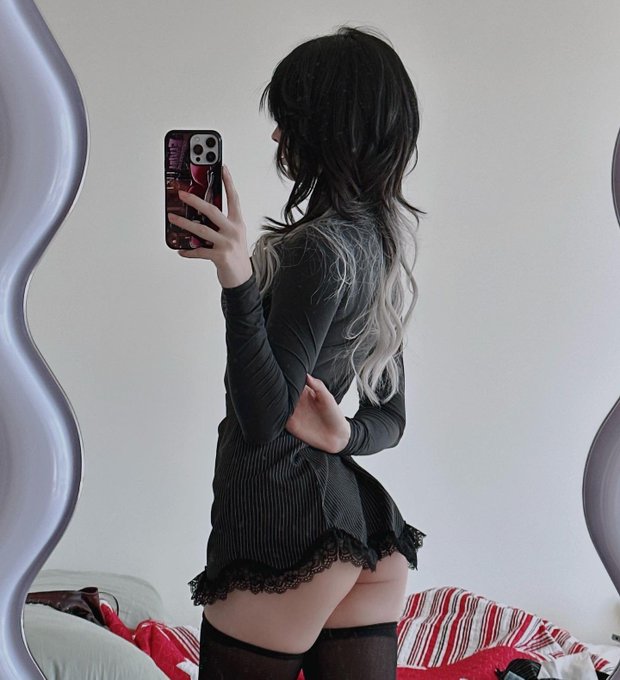 new hair 🦨 https://t.co/2n58y6q4hR