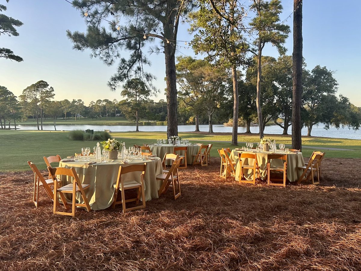 Picture perfect night for the Progressive Wine Dinner!! Thank you to our brilliant Beach Club GM, Brian Miklaszewski, who has meticulously covered all details for a first class event tonight and tomorrow night. Bon Appétit! #dunesgolfandbeachclub