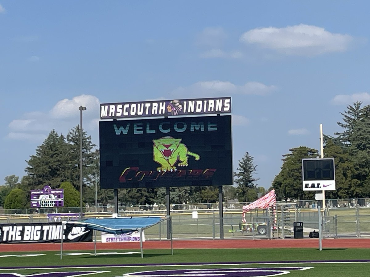 Minnesota Morris Football tweet media