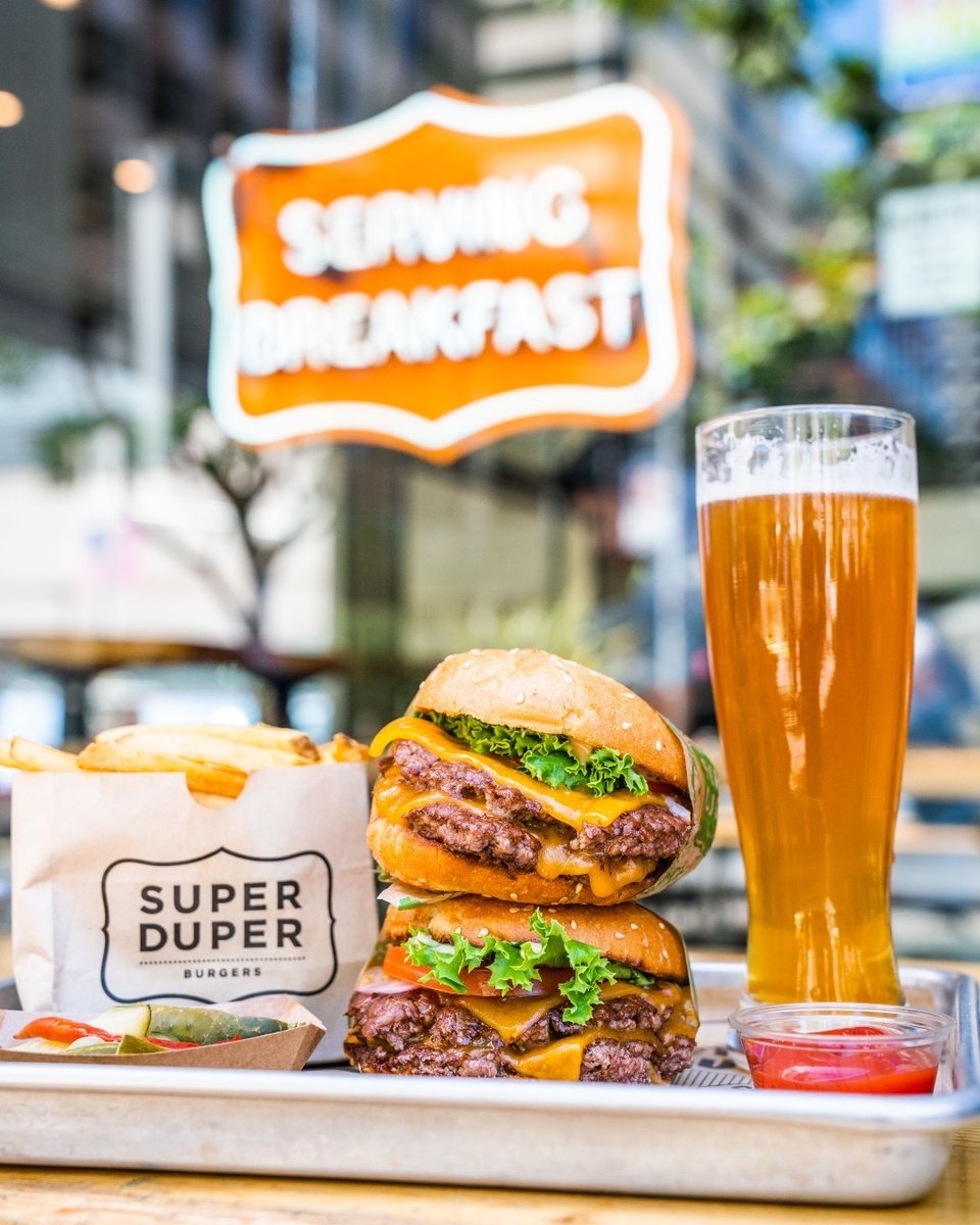 We made it to Friday, which is always a reason for celebration! And, ICYMI, @superduperburgers is offering happy hour M-F from 4-6 pm. Get a FREE order of fries with purchase of any beer, wine, or spiked shake. TGIF!