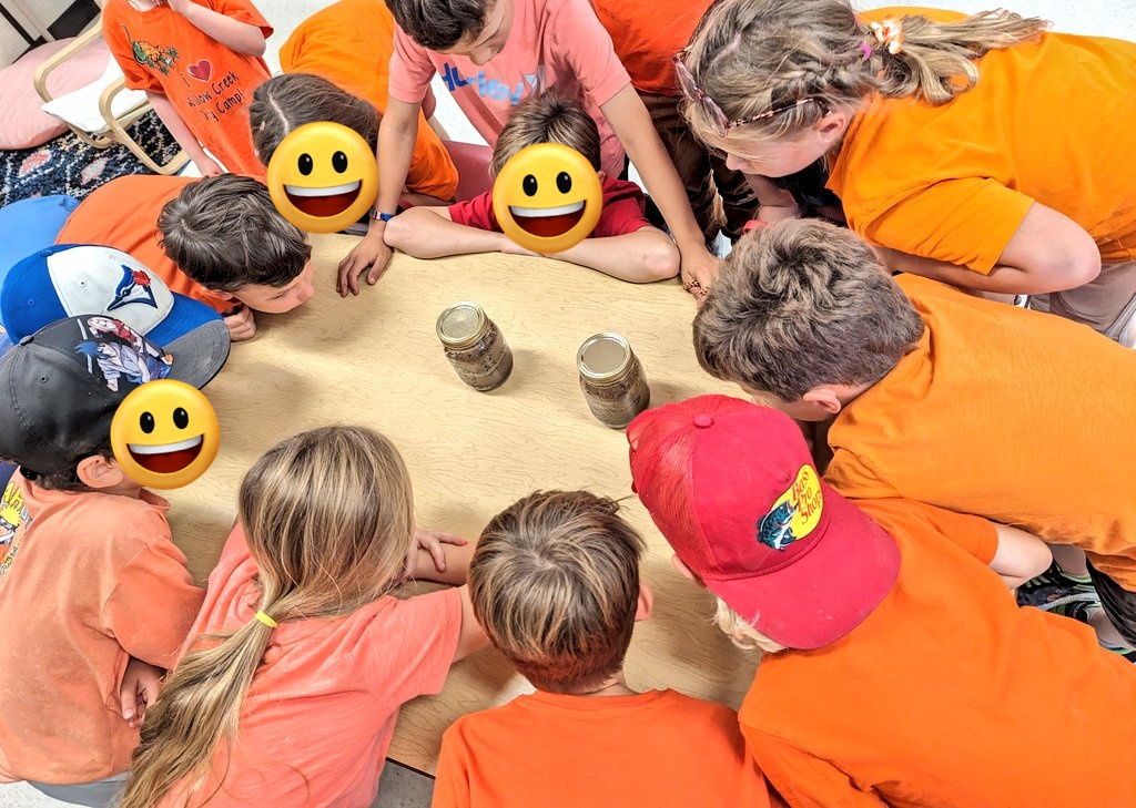 ajreilly21's tweet photo. The grade 3s @ForestHillPS have been finding, exploring and analyzing soil samples. How many layers can they identify? https://t.co/mCI3XMGfnl