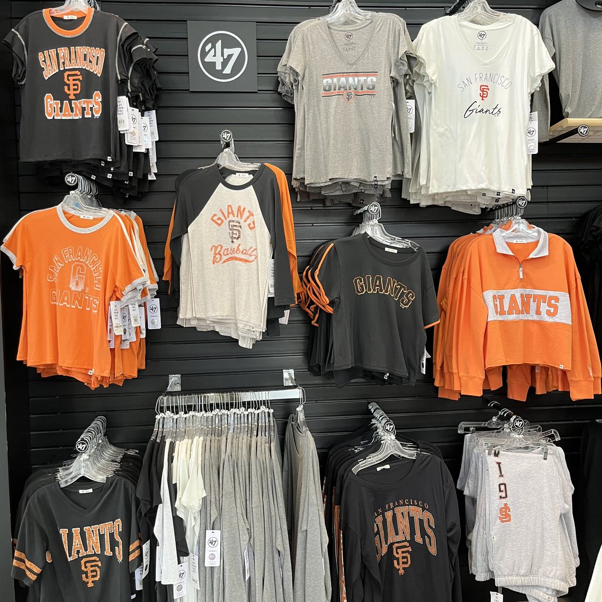 Giants Dugout Store tweet media