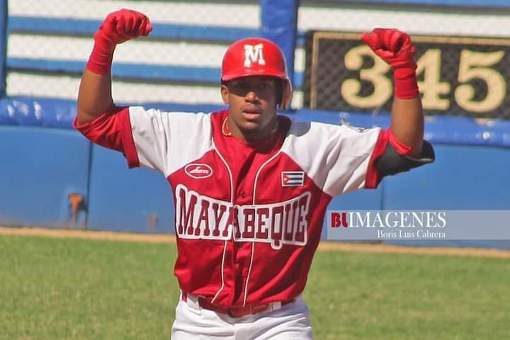 Es una enorme satisfacción expresó Yeison Martínez defender a la selección de Artemisa en liga elite#SantaCruzDelNorte
<a href="/DiazCanel/">Oscar Diaz-Canel</a>
<a href="/BYunieski/">Yunieski Sánchez B</a>
<a href="/TamaraVBenitez/">Tamara Valido Benítez</a>
@marisol130317907
<a href="/PalenzuelaOliva/">Nivaldo Palenzuela Oliva</a>
<a href="/AriagnaPavonG/">☭Ariagna Pavón Guerrero🌻❤️🇨🇺</a>
@ArnerMarrer