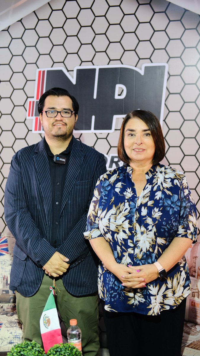 AntaresVazAla's tweet photo. 📺 Vistamos Irapuato, platicamos con Antonino Arellano del proceso que vivimos en #Morena Guanajuato rumbo a la Coordinación en defensa de la 4T. Agradezco a la Televisora NPI Noticias Irapuato por su cordialidad.
#AntaresVazquez #TransformandoGto
#IrapuatoSeTransforma https://t.co/DzTLhgCXBc