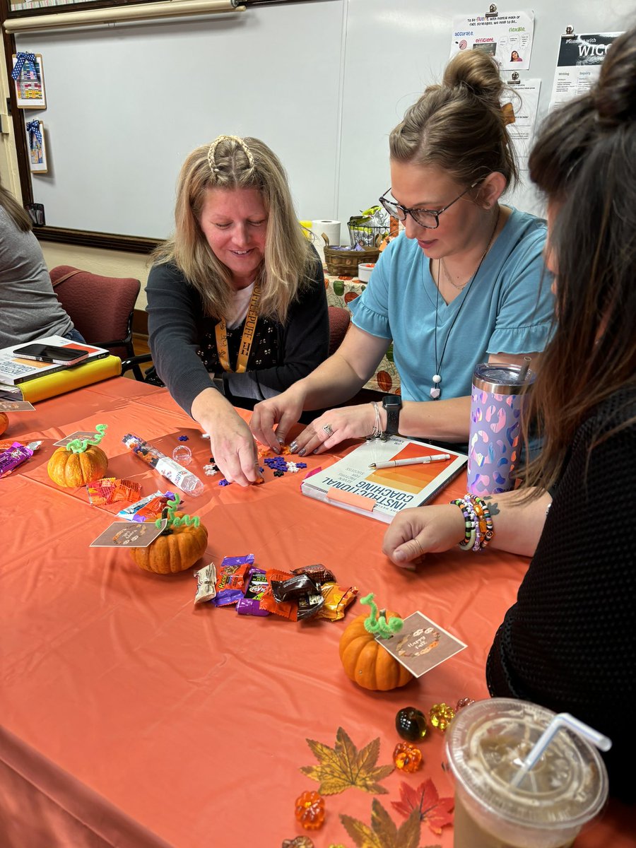 FaragMichelle's tweet photo. Loved Coach PLC today and learning this with this amazing group of professionals! #wpsproud https://t.co/6gKByIRkwe
