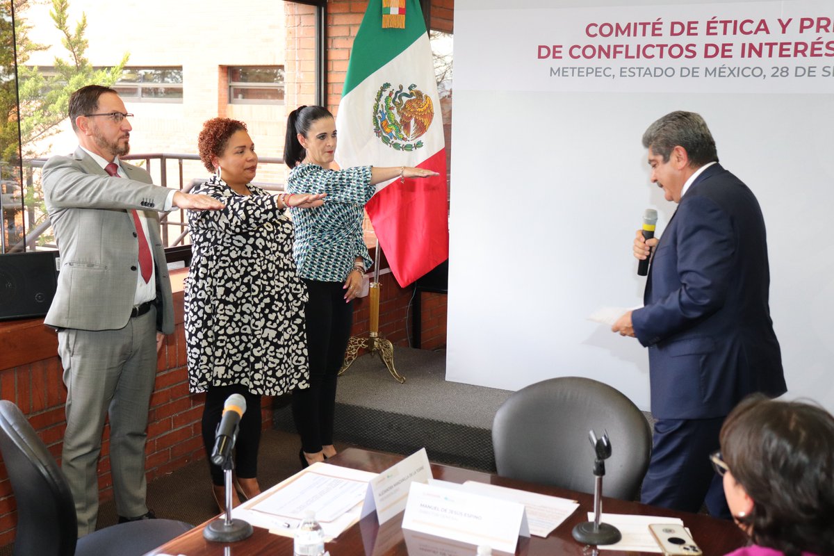 CONALEP_Mex's tweet photo. El día de ayer rindió protesta el Comité de Ética, en cuya responsabilidad está velar por la congruencia institucional y social de la comunidad #CONALEP, con base en sus principios humanistas.

@ManuelEspino https://t.co/ZZObWZOp5T
