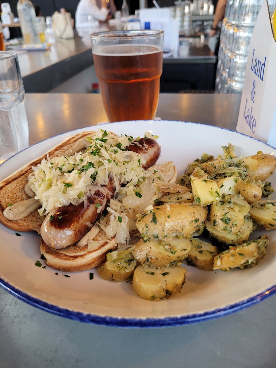 shorecap's tweet image. Enjoying a #Tasty #Oktoberfest at the beautiful Land and Lake #Ravenswood rooftop #restaurant 
#Chicago #dinner #Food @LandLRavenswood