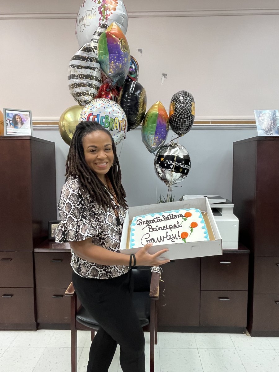 During morning announcements teachers, staff and students surprised Mrs. Crawley with balloons, flowers and cake to celebrate her appointment as School No. 5's principal. We are so HAPPY and LUCKY to have her! @LindenPS