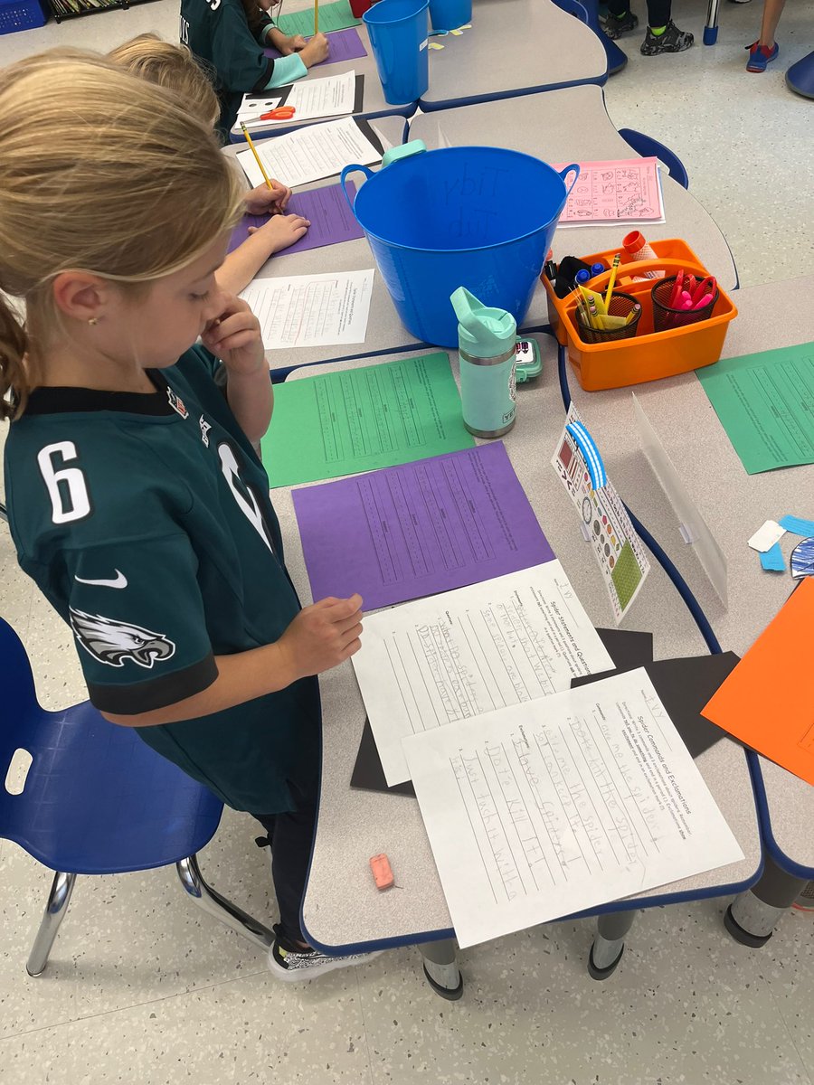 Practicing writing different types of sentences, AND preparing for Spooky Season by using those sentences to create spiders! Two birds, one stone🕷️🕸️👻🎃