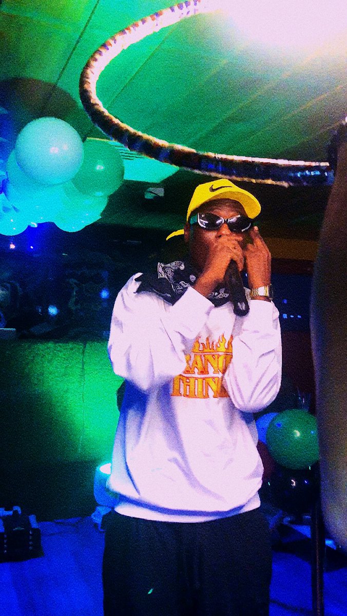 shalixx's tweet photo. SHALIXX - HOPE AND PRAY | at the Wakenya Pamoja 2ND Edition Afrowood Lounge Qatar 🇶🇦
https://t.co/HLCU8qLI3L https://t.co/wOxXRLDGDi