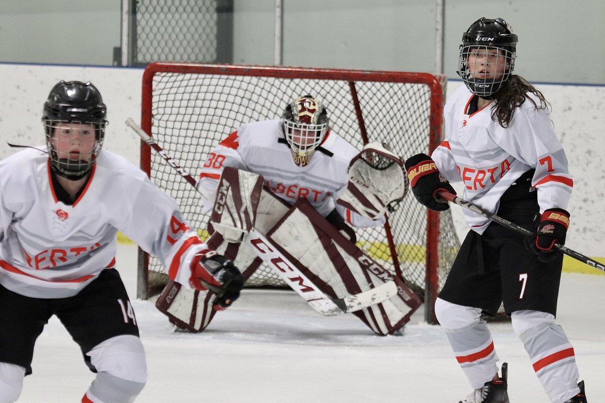 2007 Team Alberta Warrior Brooke Davis has Committed with @ColgateWIH to play Division 1 @ncaaicehockey  #weplayfree 

Warrior Nation is proud of you Brooke ⚔️❤️ We look forward to watching your continued development in @ncaa