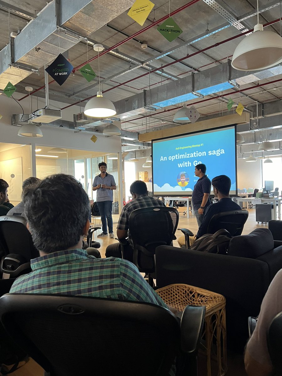 Jyotinder_Singh's tweet image. Pumped up for some #AsliEngineering at #AsliConf w/ @arpit_bhayani!