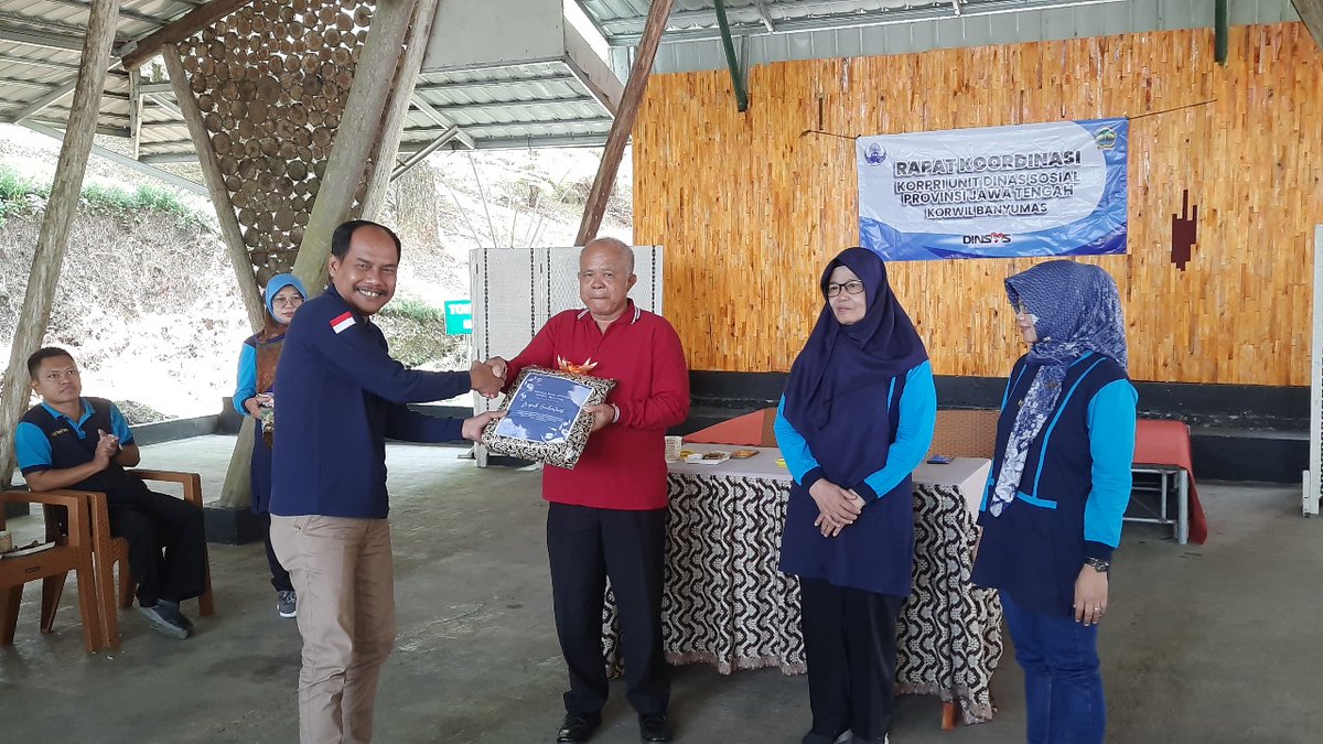 PPSLUDewanata's tweet photo. Rapat koordinasi korpri korwil Banyumas di Baturaden https://t.co/hYoJfzli1v