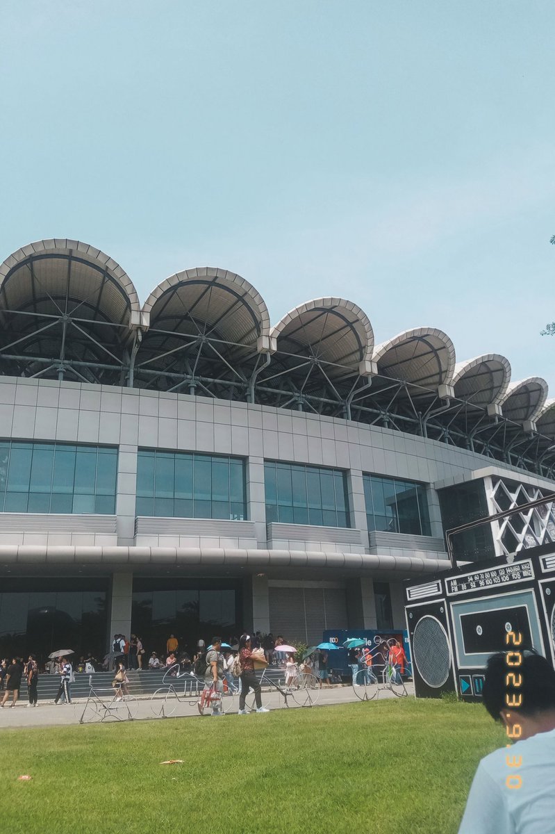 bskhaul's tweet photo. gois penge po freebies! #TWICE https://t.co/jWXJ31YykU