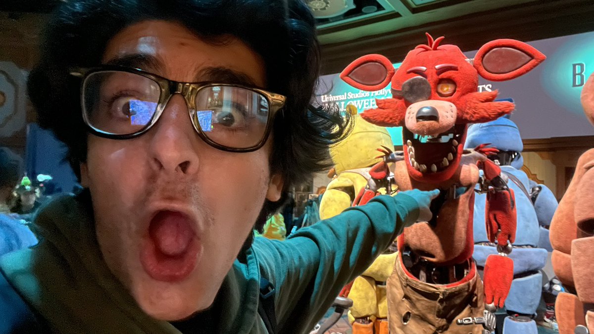M1das_OW2's tweet photo. FIVE NIGHTS AT FREDDYS https://t.co/lA0UtjH4jI