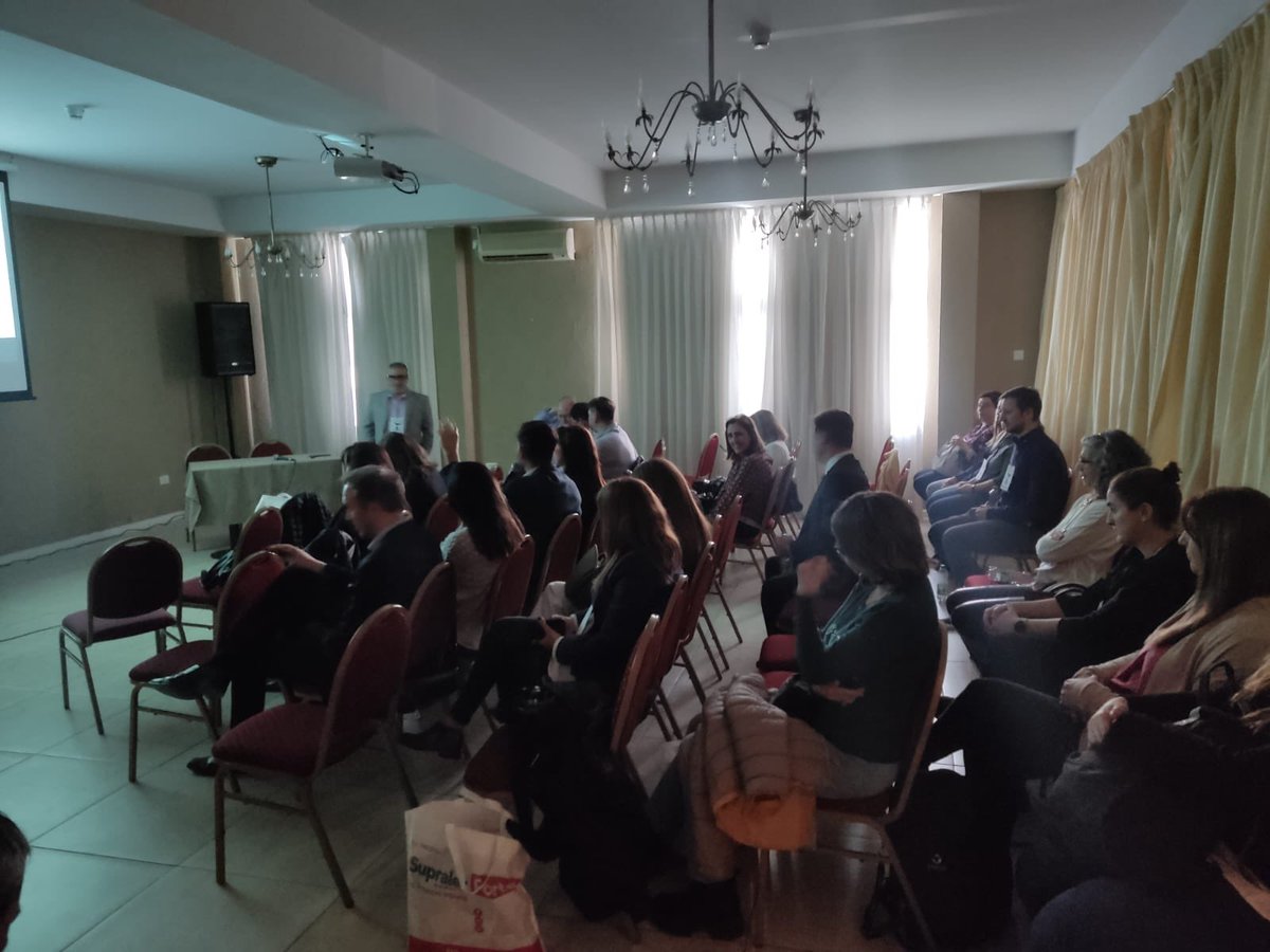 AAAEIC_'s tweet photo. Jornadas Regionales AAAeIC de la Sociedad de Asma, Alergia e Inmunología del Sur, que contó con la presencia de más de 50 personas disfrutando de disertaciones de alto nivel académico https://t.co/ypGo5ZC1tt