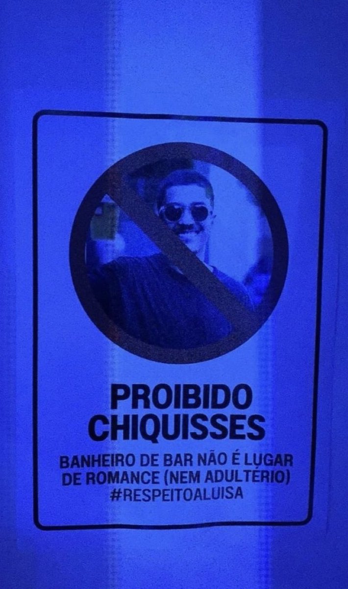 mvvrinaesp's tweet photo. minha amiga fez uma festa de aniversário com o tema Boteco

pois cheguei lá e a porta do banheiro tava assim: https://t.co/lfEc61fCJu