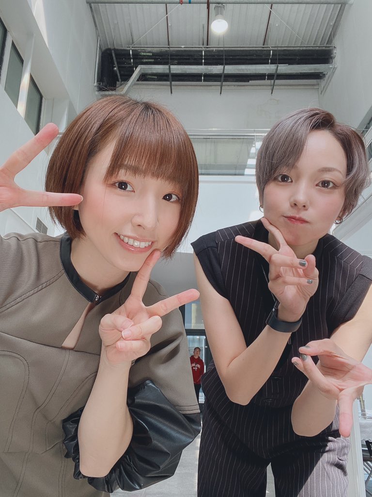 トークショーありがとうございました❣️
髪型マコちゃんみたいでしょ🥰
この後はサイン会です〜