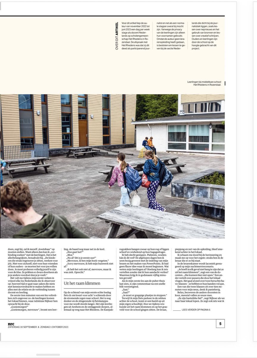 kardonsch's tweet photo. De lessen van een jaar voor de klas: ‘Wat doe ik als ze weer gaan gillen?’ https://t.co/IxJm44bau2 Waarom willen zo weinig mensen leraar worden, vroeg onderwijsredacteur Patricia Veldhuis zich af. „Probeer het eens zelf”, zei een docent. Verslag van een jaar lesgeven. #onderwijs https://t.co/0htgIALGyJ