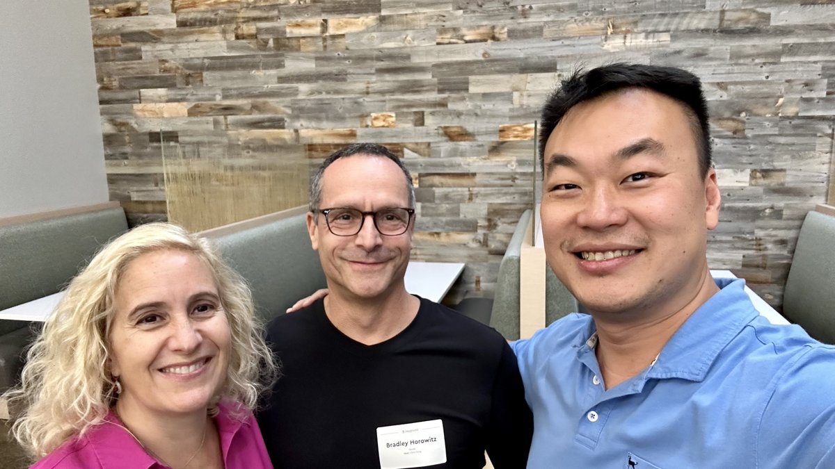 Christopher Fong (@christopherfong) on Twitter photo Thank you <a href="/elatable/">Bradley Horowitz</a> for always introducing me to incredible people, including <a href="/LaurieYoler/">Laurie Yoler</a> Bradley continues to give <a href="/kushagra/">Kushagra Shrivastava (kushagras.eth)</a> & I helpful feedback on <a href="/XooglerCo/">Xoogler.co</a> & our startup! I will forever be thankful 🙏 for <a href="/Google/">Google</a> giving me the opportunity to connect with such amazing folks Thank you <a href="/elatable/">Bradley Horowitz</a> for always introducing me to incredible people, including <a href="/LaurieYoler/">Laurie Yoler</a> Bradley continues to give <a href="/kushagra/">Kushagra Shrivastava (kushagras.eth)</a> & I helpful feedback on <a href="/XooglerCo/">Xoogler.co</a> & our startup! I will forever be thankful 🙏 for <a href="/Google/">Google</a> giving me the opportunity to connect with such amazing folks