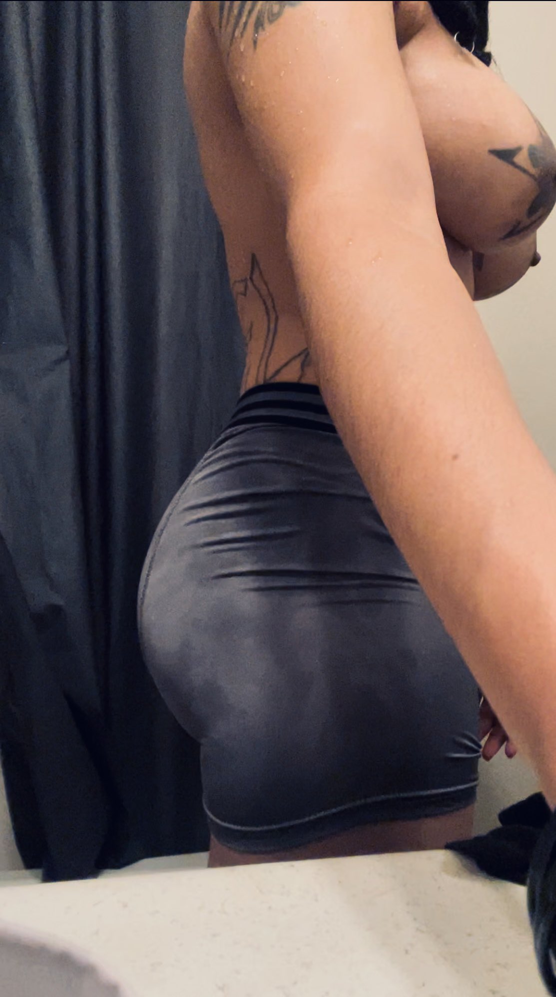 Underwear fittin a lil different 😅 lol these mfs are TIGHT like uncomfortable tight 😂 my weight gain is like bitch I’m HERE & excuse the wet spots I threw em on immediately after a shower I’m impatient asf sometimes lol #nsanejane https://t.co/hNQHVUTpim