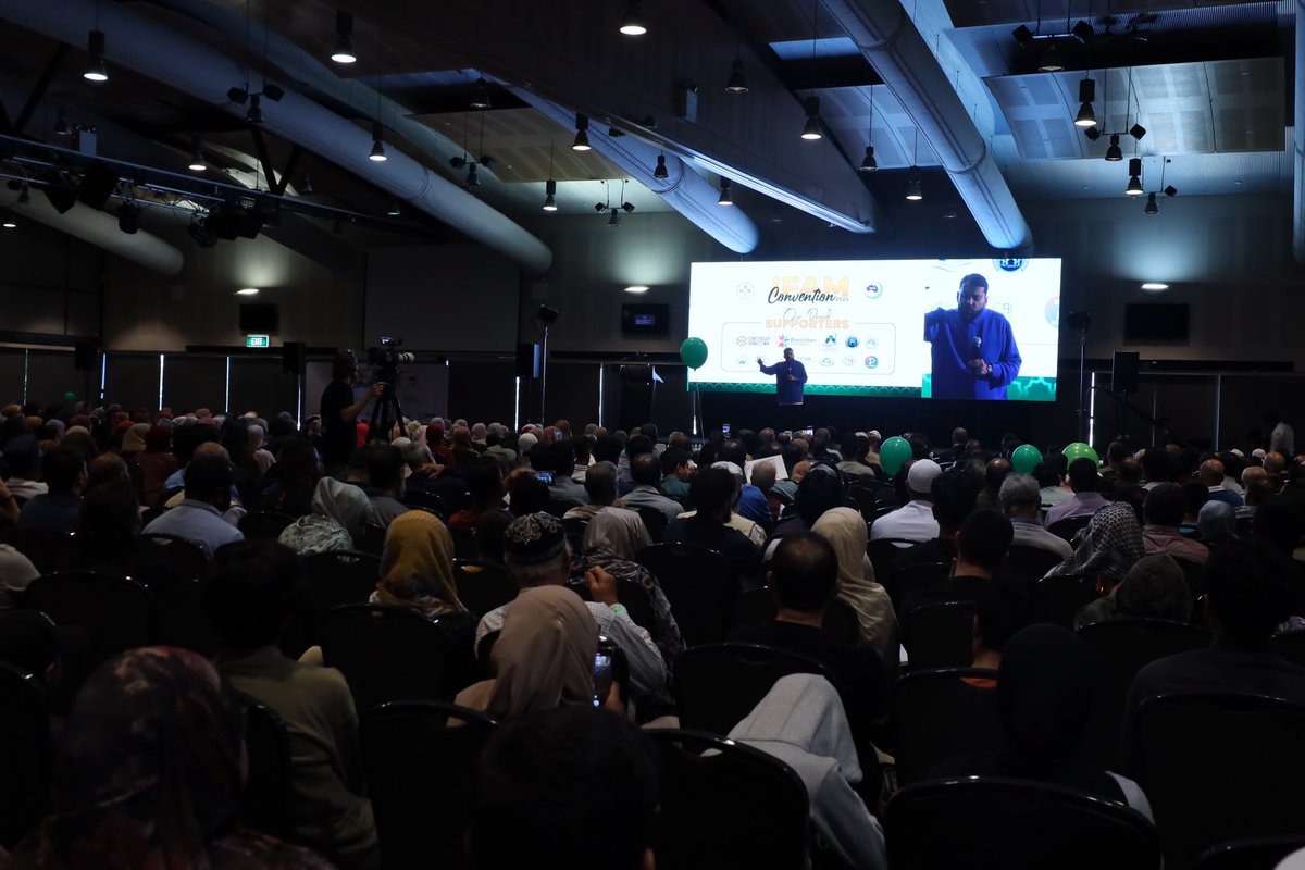 IfamAustralia's tweet photo. Dr. @YasirQadhi at IFAM Convention 2023.
#ifamcon2023 #ifamaustralia https://t.co/cEahpwUV4p