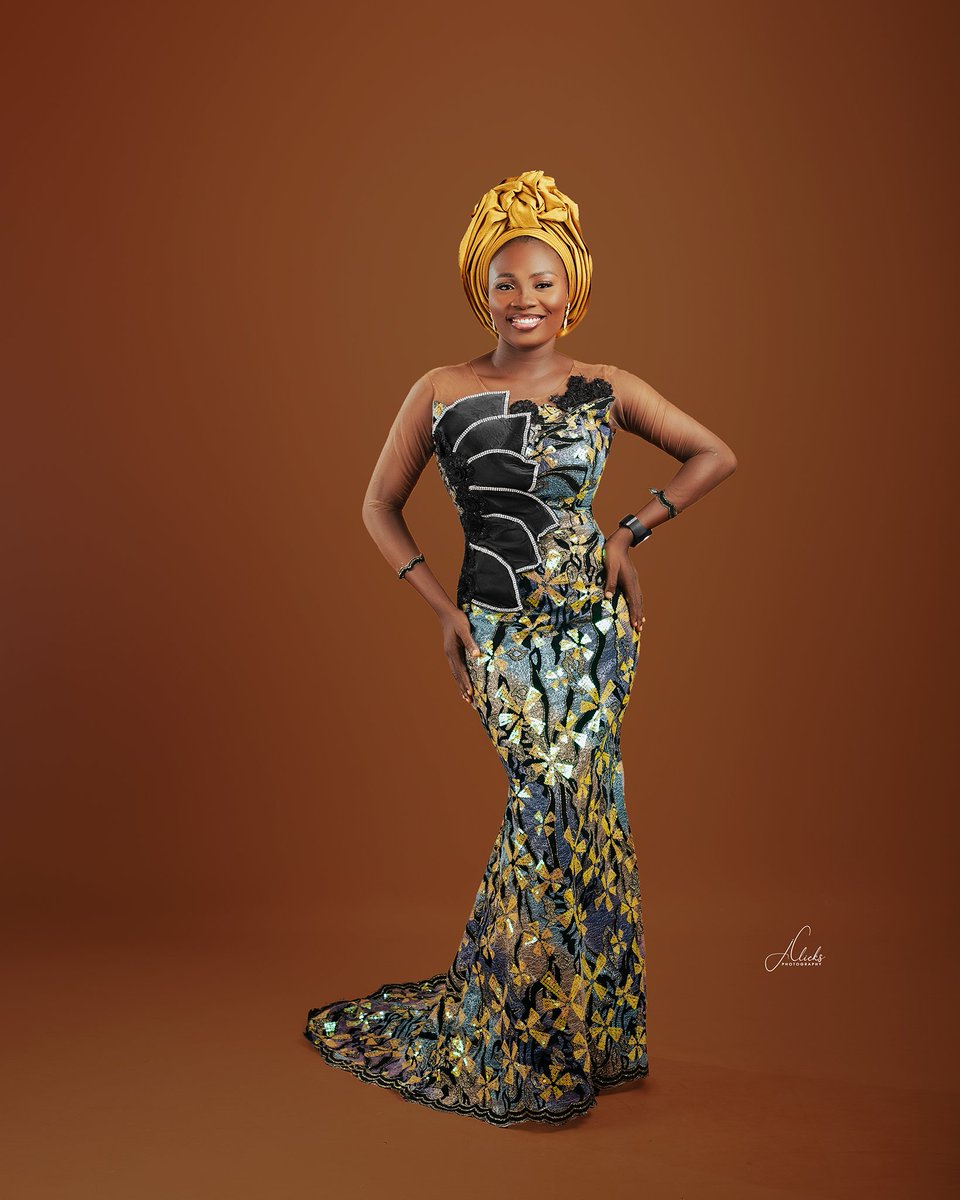 BlessingAdura's tweet photo. Ps. 46:5 God is in the midst of her; she shall not be moved: God shall help her, and that right early. (KJV)
Welcome to the 3rd floor 
Happy birthday Aduragbemi
📸 by @jclicks_
MUA : @rheny_
#birthdaygirl #selflove #Jesusbaby
#mentalhealthadvocate https://t.co/n3cyQPeq84