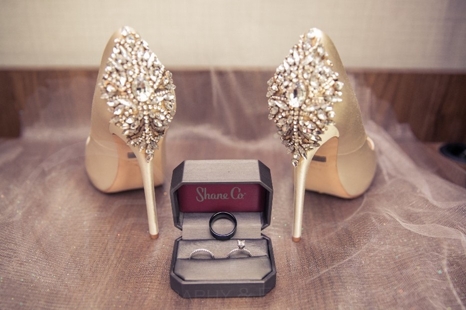 Shoes, bling and rings! 

#WeddingPhotography #WeddingDetails #ColoradoWeddingPhotography #DenverWeddingPhotographer #WeddingShoes #WeddingRings #WeddingBling