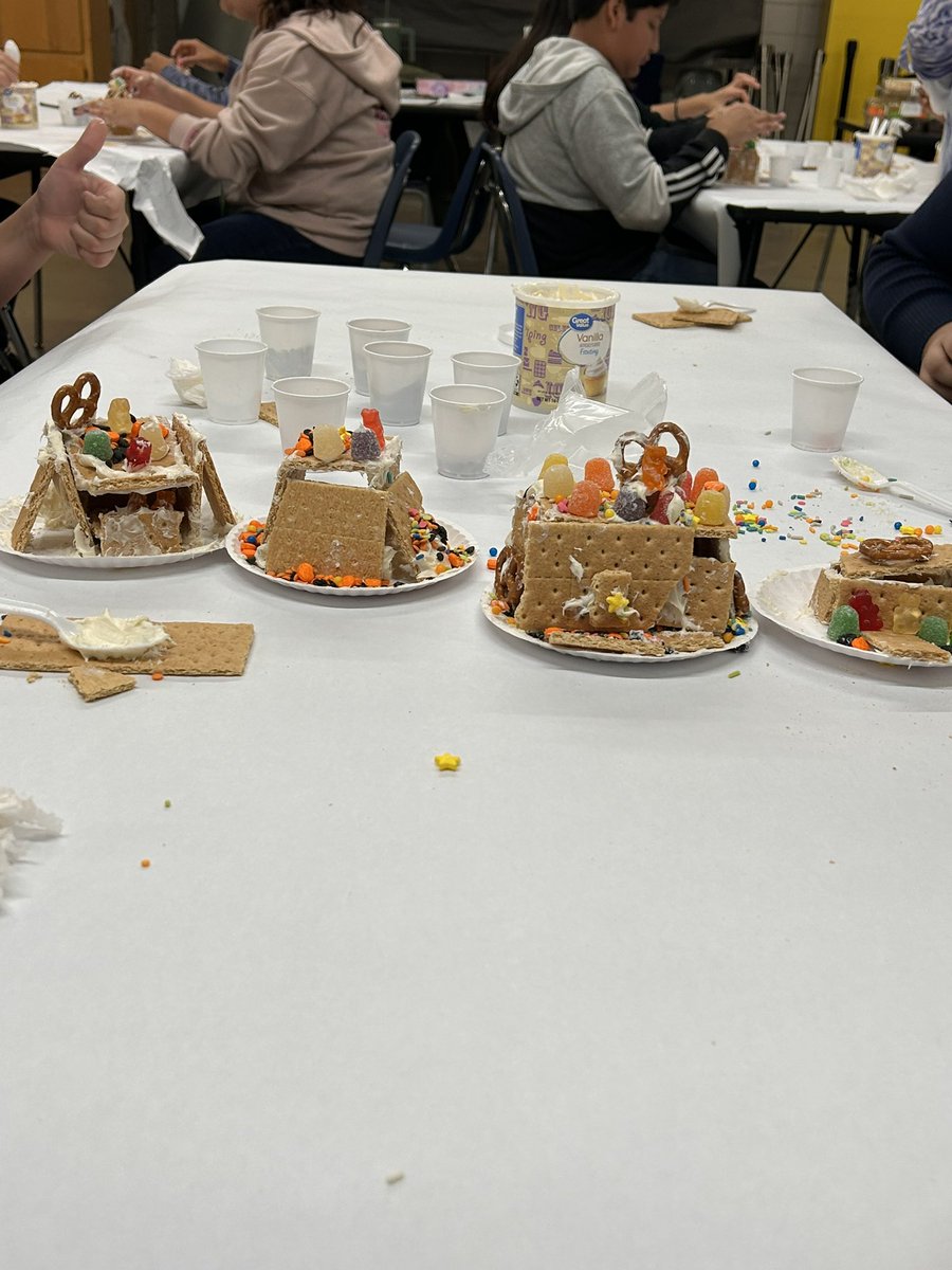 Tifany Brooks (@tbrookscte) on Twitter photo Wrapping up the Architecture unit and my short time at Ross Sterling <a href="/HumbleISD_SMS/">Ross Sterling MS</a>
Today the scholars made haunted graham cracker houses😊
#Humble_CTE
#CTEwheel Wrapping up the Architecture unit and my short time at Ross Sterling <a href="/HumbleISD_SMS/">Ross Sterling MS</a>
Today the scholars made haunted graham cracker houses😊
#Humble_CTE
#CTEwheel