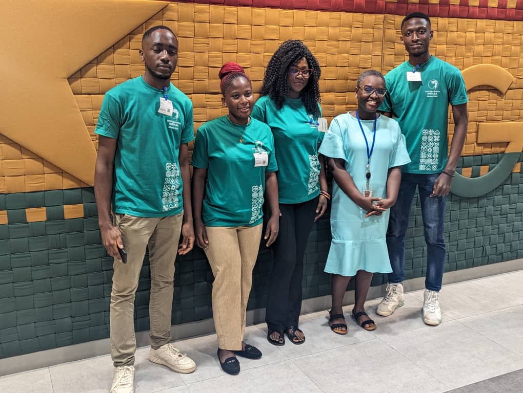 BelInitiative's tweet photo. We still can't believe that four of our members took part in the @DeepIndaba conference held in Accra a few weeks ago and won a prize with their poster presentation. So proud!
#indaba23
#dli23
#yebetumi
#AIforGood
#DemystifyingAIForAll
#belsaiInitiative https://t.co/4fw1RqTEAm