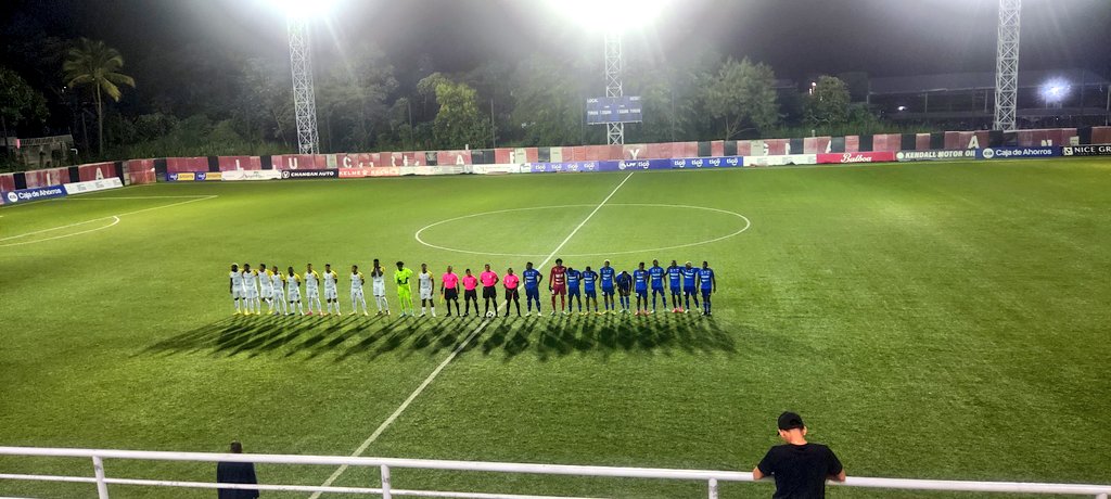 PanasFut's tweet photo. Ya en campo los equipos de @ArabeUnido_ y @CAIPanama para disputar la jornada 11 de la @LPFpanama.

Desde 🏟️ Los andes. https://t.co/hCo3eZXuaf