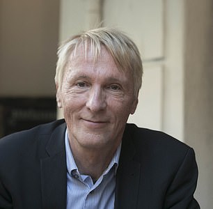 Oksana_Wise2's tweet photo. #German historian&amp; researcher at the Federal Commissioner for #Stasi Records (#Bundesrepublik Archives) Dr #Knabe says that when he wrote about #Scholz’s collaboration with leading #GDR functionaries, several🇩🇪media outlets refused to publish revelations. https://t.co/l2rHJVjlFL https://t.co/vWbKgi7X1v