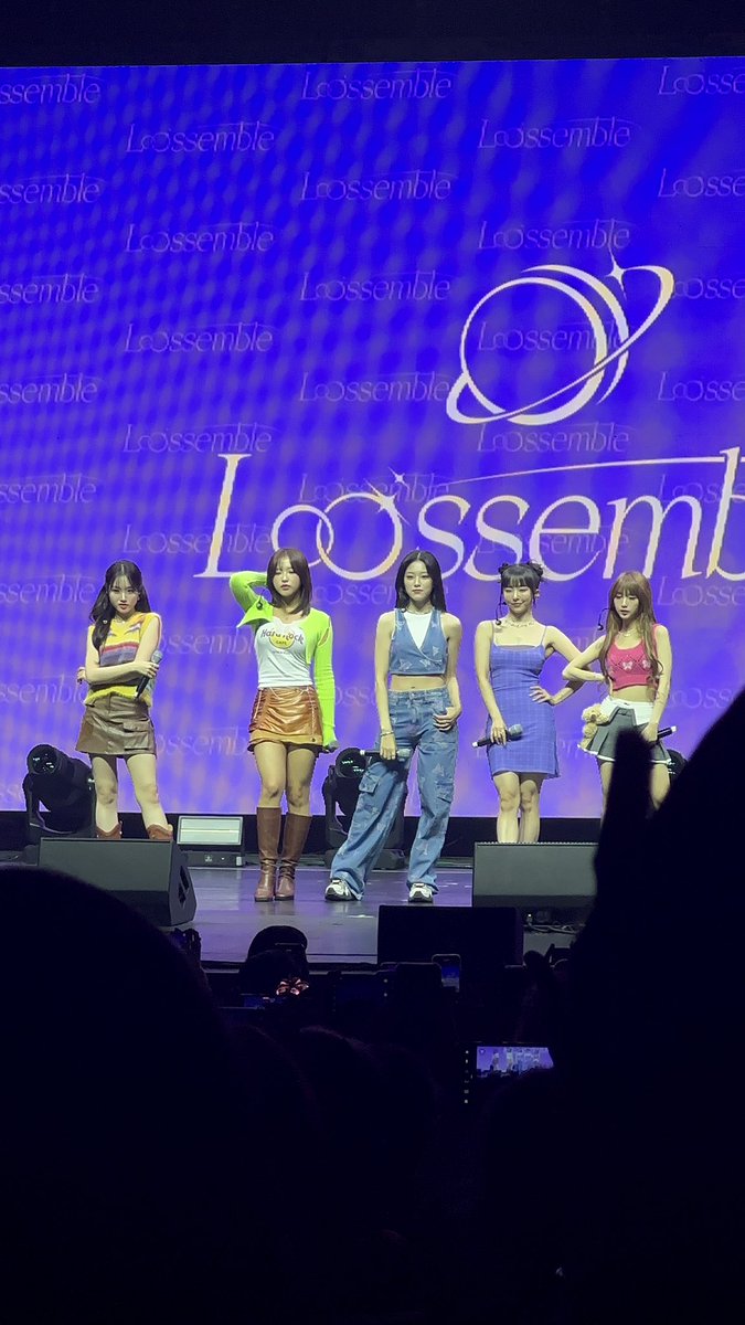 kurablunt's tweet photo. WE LOVE YOU
#LoossembleDallas https://t.co/AUboRjB2aW
