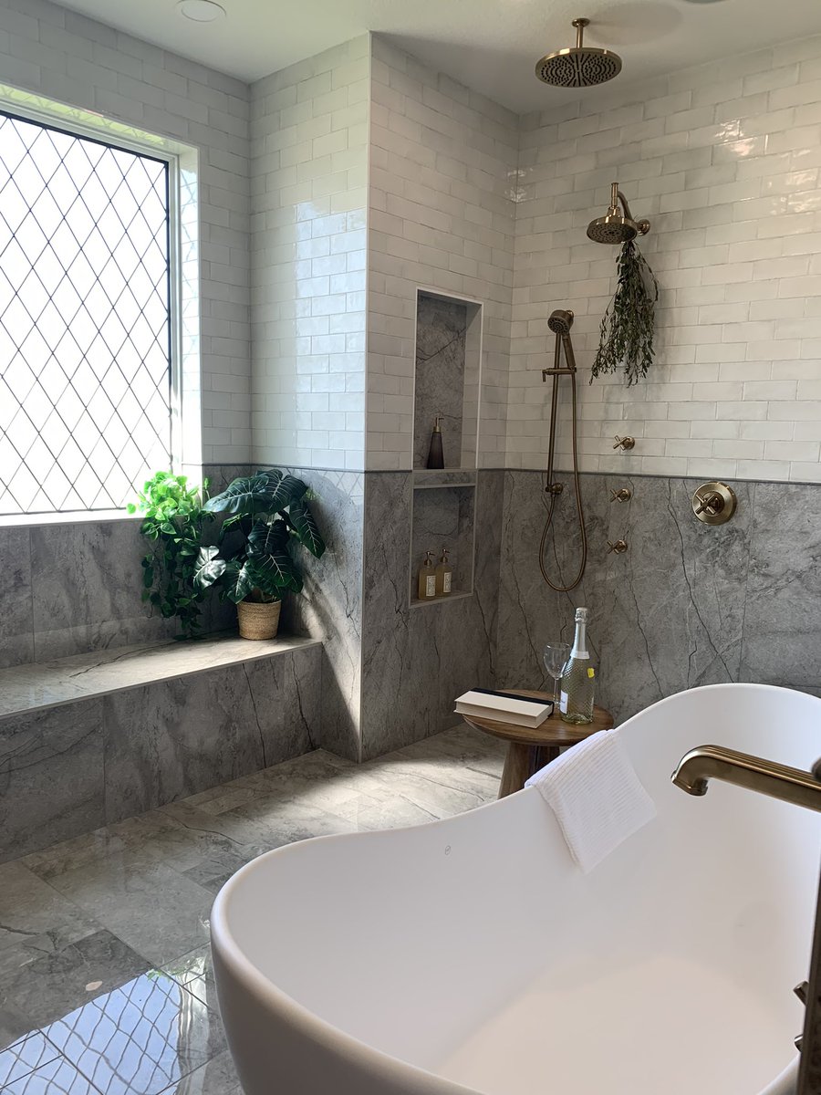 VHSTL's tweet photo. WHAT’S GREAT TODAY? (Part 2) VHS interior design students toured six beautiful homes for inspiration at the Home Show Expo. #vhstigers https://t.co/CQNvHY2lhA