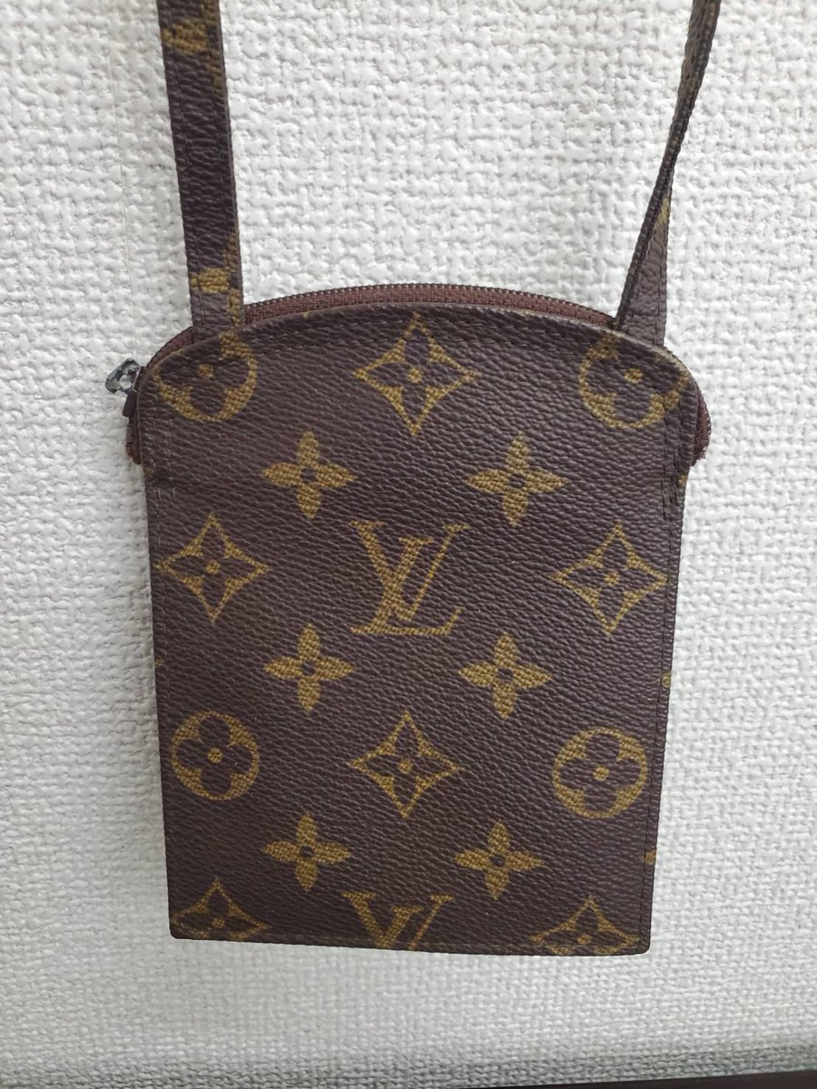 COWNE0610's tweet photo. LVのポシェットセクレをお買取りさせて頂きました(^_^)
ファスナープルが破損していますが、しっかり高額査定させていただいています(*'▽')

岡山市北区野田2丁目7-12
買取専門COWNE
086-236-6366

#岡山　#買取　#ブランド　#LV　#ポシェット https://t.co/BZbrsQOer7