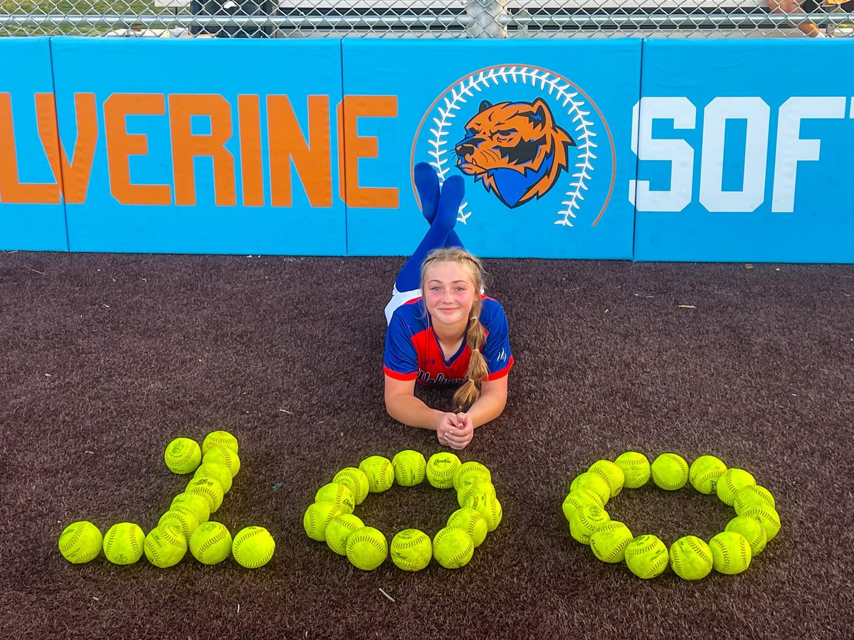 OPS_WestviewSB's tweet photo. 🚨100Ks ALERT🚨

CONGRATULATIONS EMMA MILLER ON THROWING 100Ks THIS SEASON🔥💪🥎

She threw 9 strikeouts in our 5-1 victory tonight and currently stands at 104. https://t.co/M7NSE0XUvg