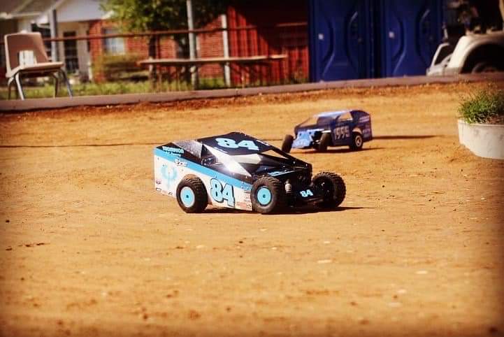 Dj_ULaLsSC5's tweet image. It is on for tomorrow&apos;s CMC Super Cup Finals at Thompson RC Raceway in Justin, Tx! 
#rcracing #dfw #funstufftodo #clubracing #winners  #supportyourlocal #racetrack #racing #ovalracing #dirtoval #dirtracing #dirtovalracing #thompsonrcraceway