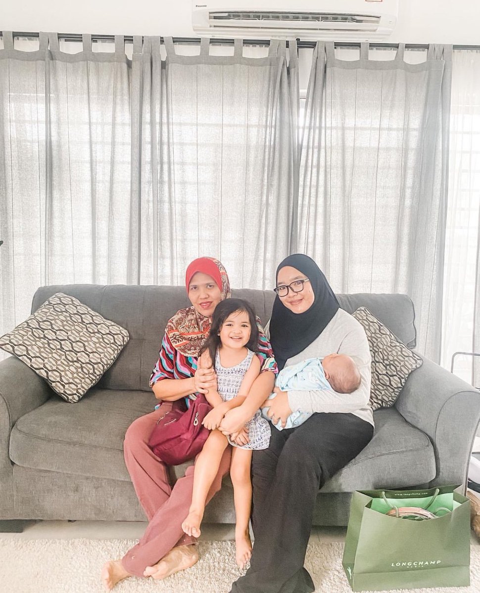 azrarahman's tweet photo. I pilih FPP / First Class di hospital kerajaan &amp; 40 days of CL Package from Natalis. 

Yes sebab 2-3 hari je dekat hospital. Bilik sorang. Makan banyak kali &amp; sedap. Siap boleh pilih menu. Katil pun boleh naik turun pakai remote. Pagi nurse mandikan baby. Doktor sangat caring🤌🏻 https://t.co/ozfcP9urno