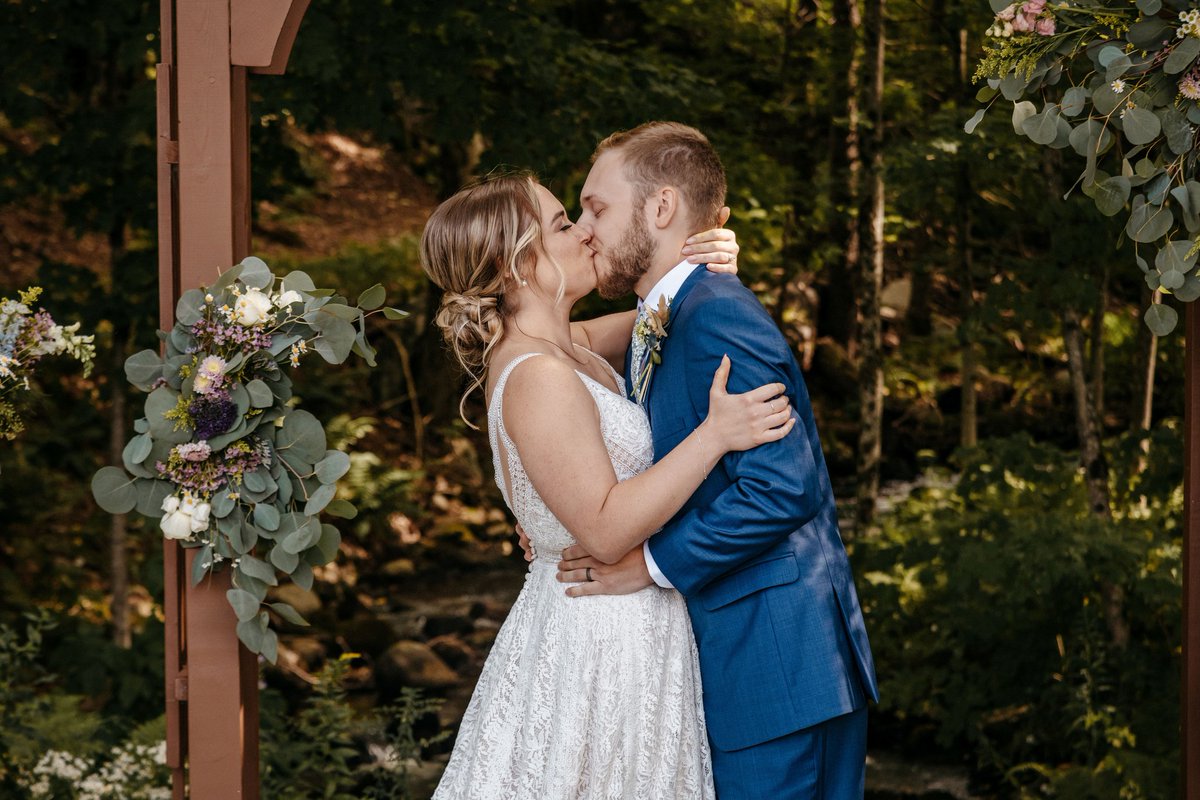 Fly_Sloth's tweet image. I got married to the most amazing, most beautiful person on September 2nd 🤍