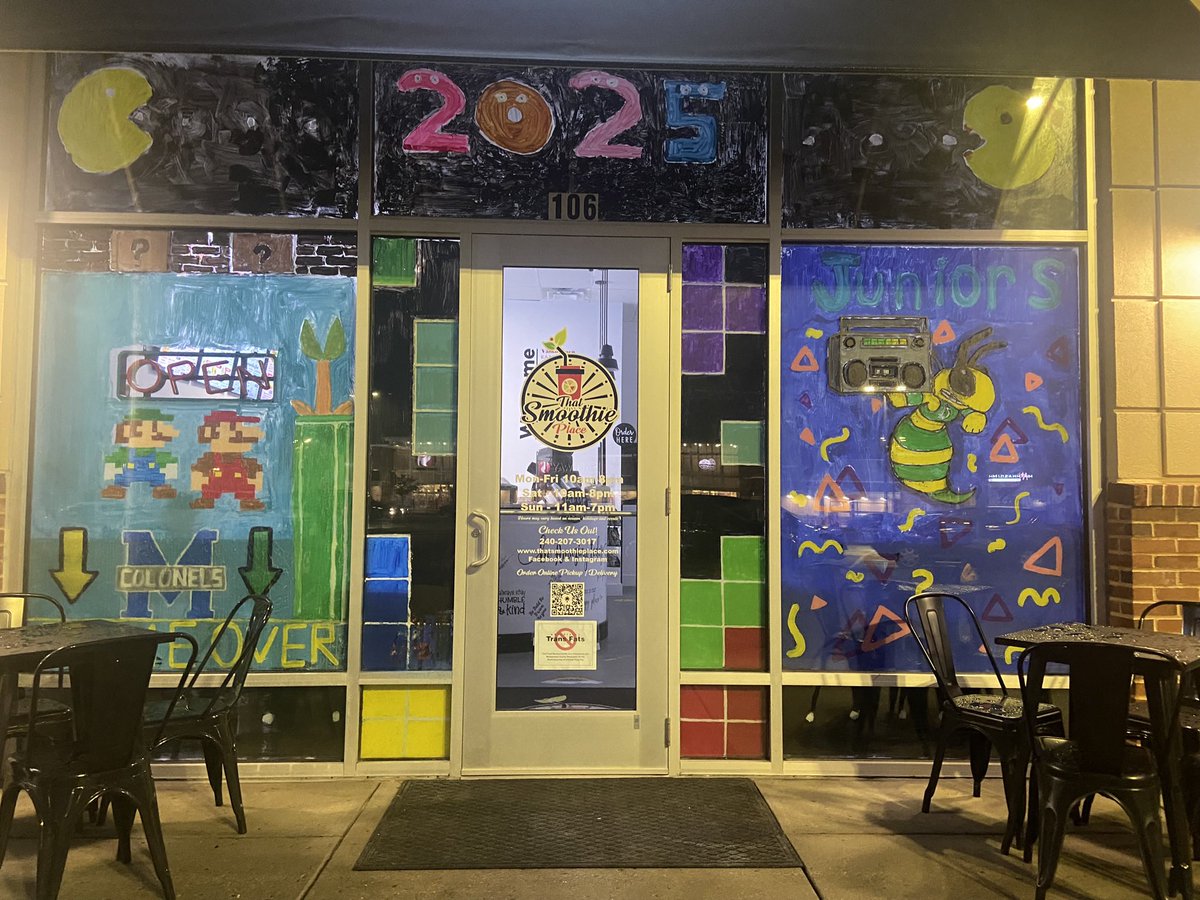 Congrats Juniors on your first place homecoming window and hallway! So proud of your hard work.