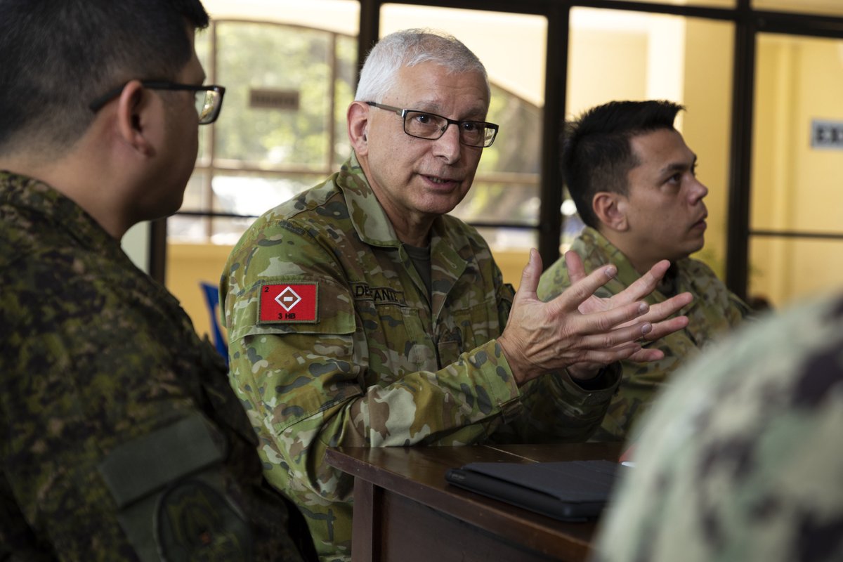 AustralianArmy's tweet photo. #AusArmy medical officer MAJ Peter Del Fante provided medical assistance to a 60 y/o Filipino farmer with a chronic condition who had never seen a doctor during Ex Pacific Partnership.  

Learn more: https://t.co/lmqsw2m0Op https://t.co/a4LYNgQS3s