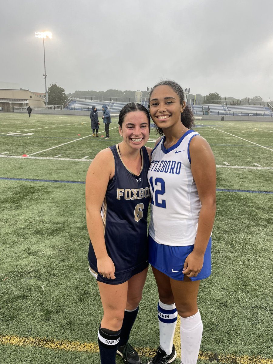 Siobhan and Mary are both captains for their respective teams but will be teammates together next year as Freshman on Stonehill’s FH team 💜