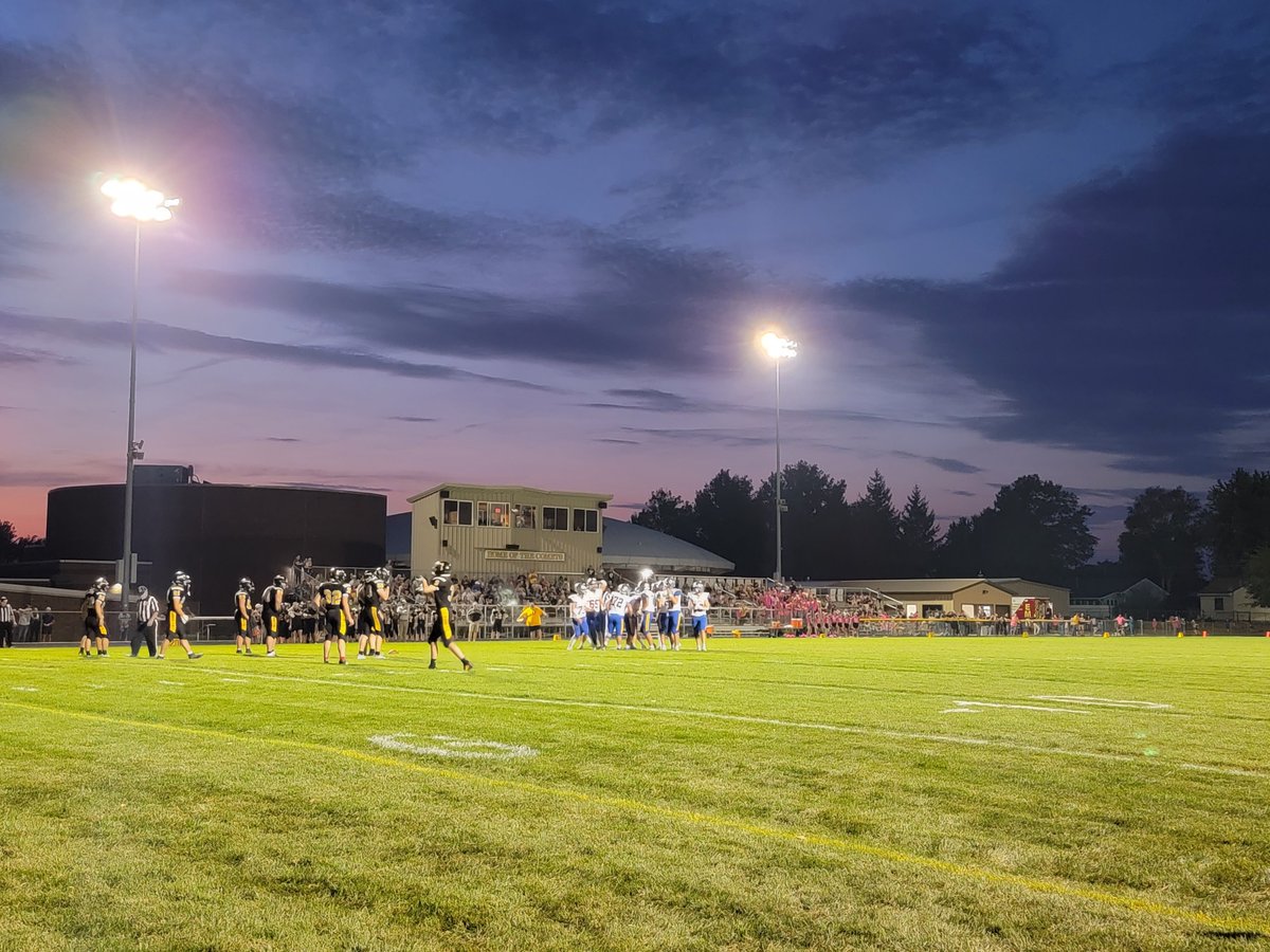 MSTMSupt's tweet photo. FINAL FB🏈|
The Blue Devils beat BCLUW tonight 41-0 to move the 2-4 on the year.   Join us next Friday in Martensdale for Senior Night.  #iahsfb #GoBlueDevils https://t.co/pDeu0cOhLn