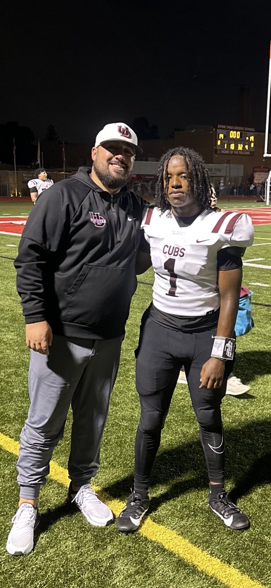Holy smokes!! Down by 1 with 2:20 left, QB1 Anwaar Carter matches the cubs down the field 70 yards and scores the game winner with 50 seconds left. So proud of Anwaar and so proud of these boys!! What a game, what a freaking win!! #GoCubs 🏴‍☠️