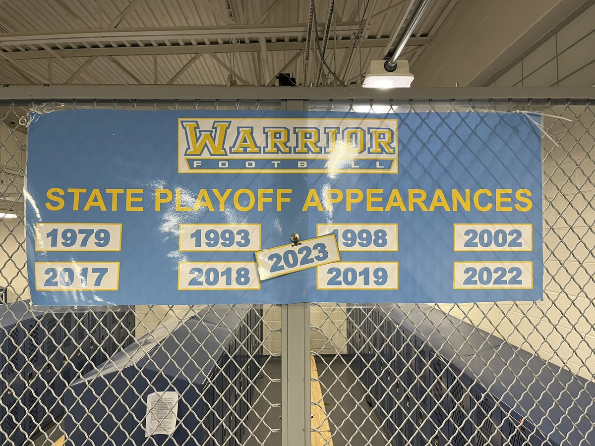 With a homecoming victory against Maine East, the Warriors clinch back-to-back IHSA playoff berths! #LetsEAT #TEAM64