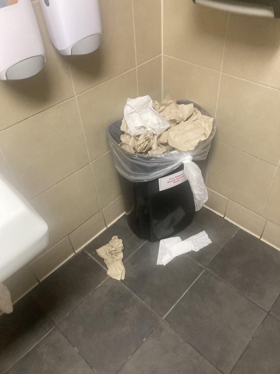 StricklyForTheP's tweet photo. We had the worse experience @BurgerKing  in Garland, TX.  We walked up to the door the broom was laying outside in front the door.  We walked in &amp; at the counter was the mop bucket. The tables were filthy, full of food everywhere. The Ice machine filthy, with no ice. https://t.co/UtzhoYADzq
