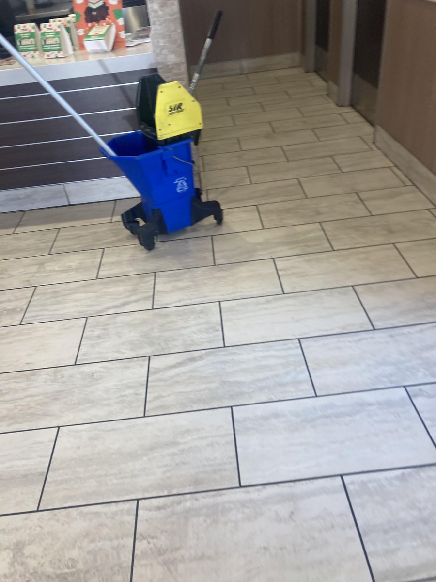 StricklyForTheP's tweet photo. We had the worse experience @BurgerKing  in Garland, TX.  We walked up to the door the broom was laying outside in front the door.  We walked in &amp; at the counter was the mop bucket. The tables were filthy, full of food everywhere. The Ice machine filthy, with no ice. https://t.co/UtzhoYADzq
