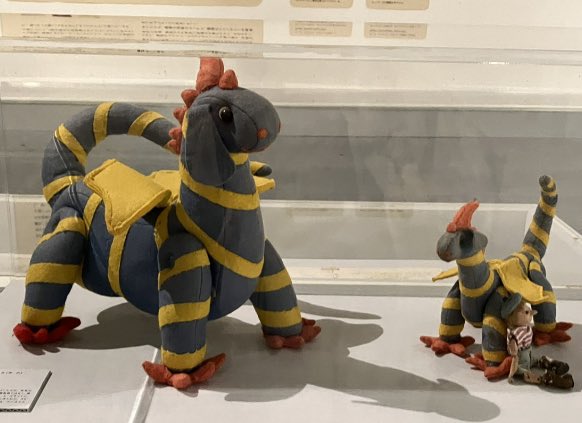 komaco24's tweet photo. 週の初めにはやっとやーっとのエル��ーのぼうけん展にも。こちらも明日まで。PLAY!Museumの展は工夫が凝らされていて大人も子どもも楽しめる。ガネットさん手作りの りゅうのぬいぐるみは手足が動くようになっていて感動でした🥺 ワニの頭もひとつだけ踏んじゃった😆 https://t.co/89TaNDyZzQ