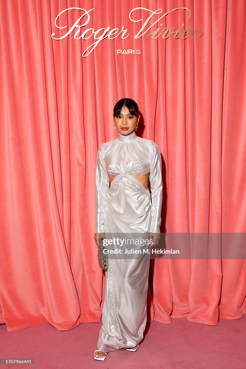 NaddictsOfc's tweet photo. #NadineLustre attends the Roger Vivier Press Day "Les Elements Vivier" at Maison Vivier during Paris Fashion Week Womenswear Spring/Summer 2024, on September 28, 2023 in Paris, France. 

#NadineLustreInPARIS 

📷 Julien M. Hekimian https://t.co/u2lAZZL4pJ